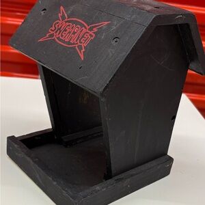 SWEARLET Black Wooden Birdhouse